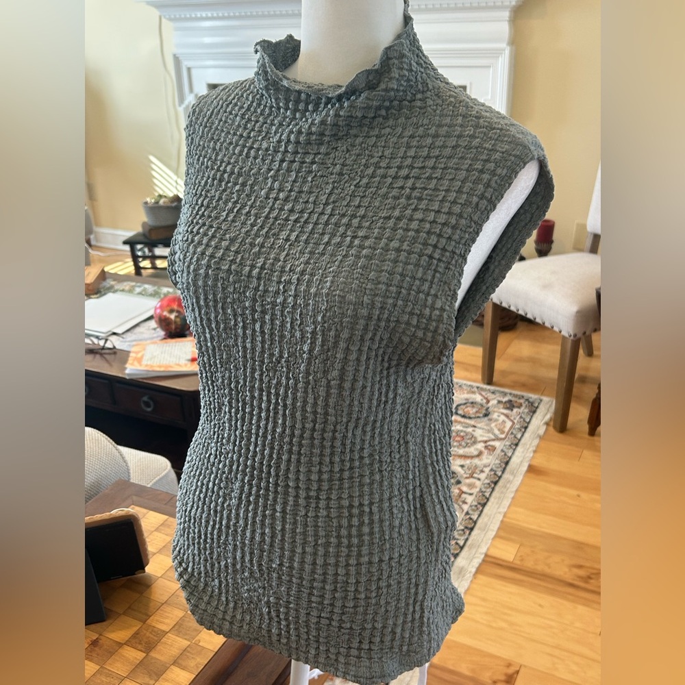 Zara Textured Sage Sleeveless Stretch Women’s Blouse with Ruffle Collar - Picture 10 of 11